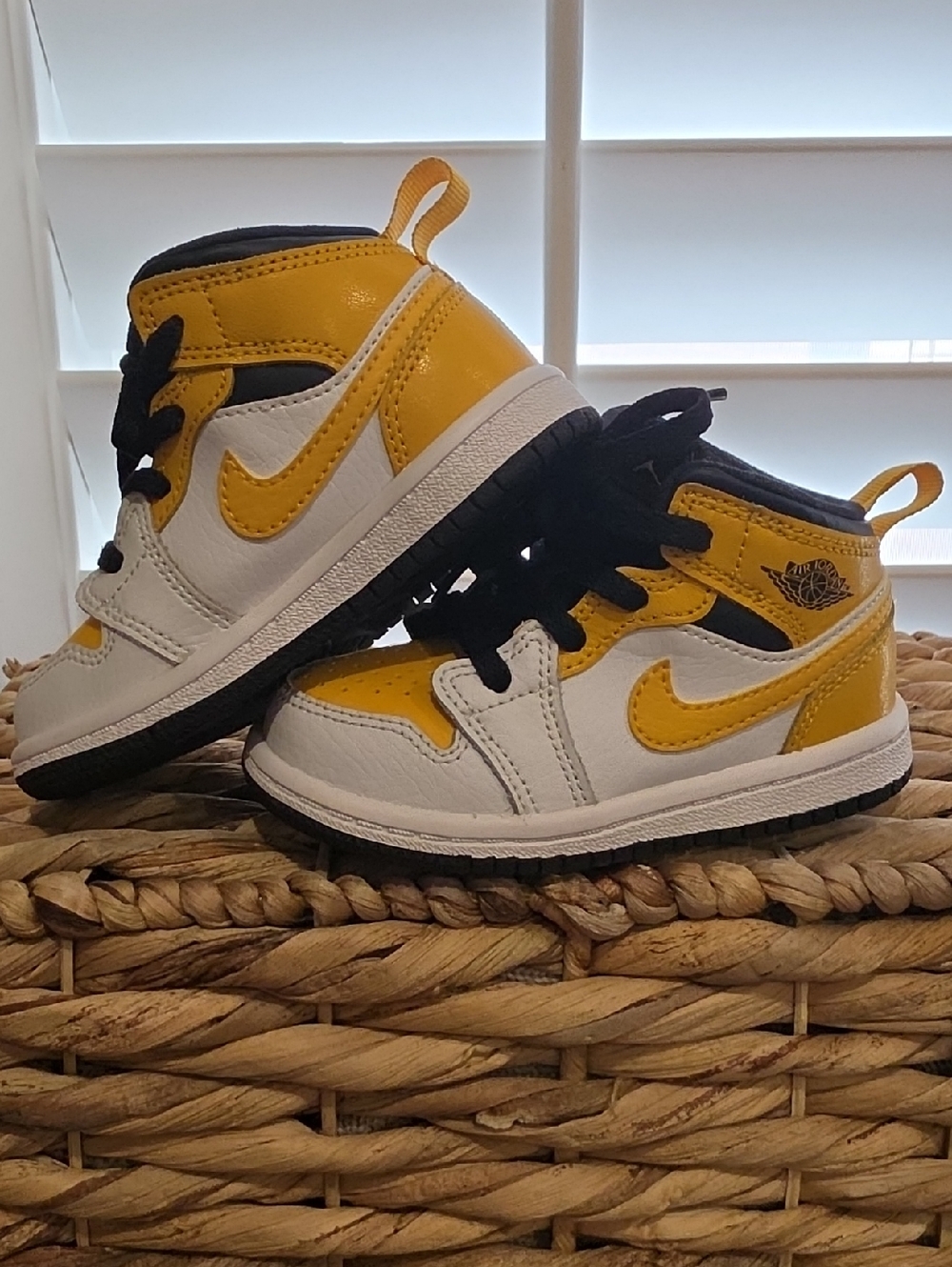 Nike Air Jordan 1 Mid Toddler